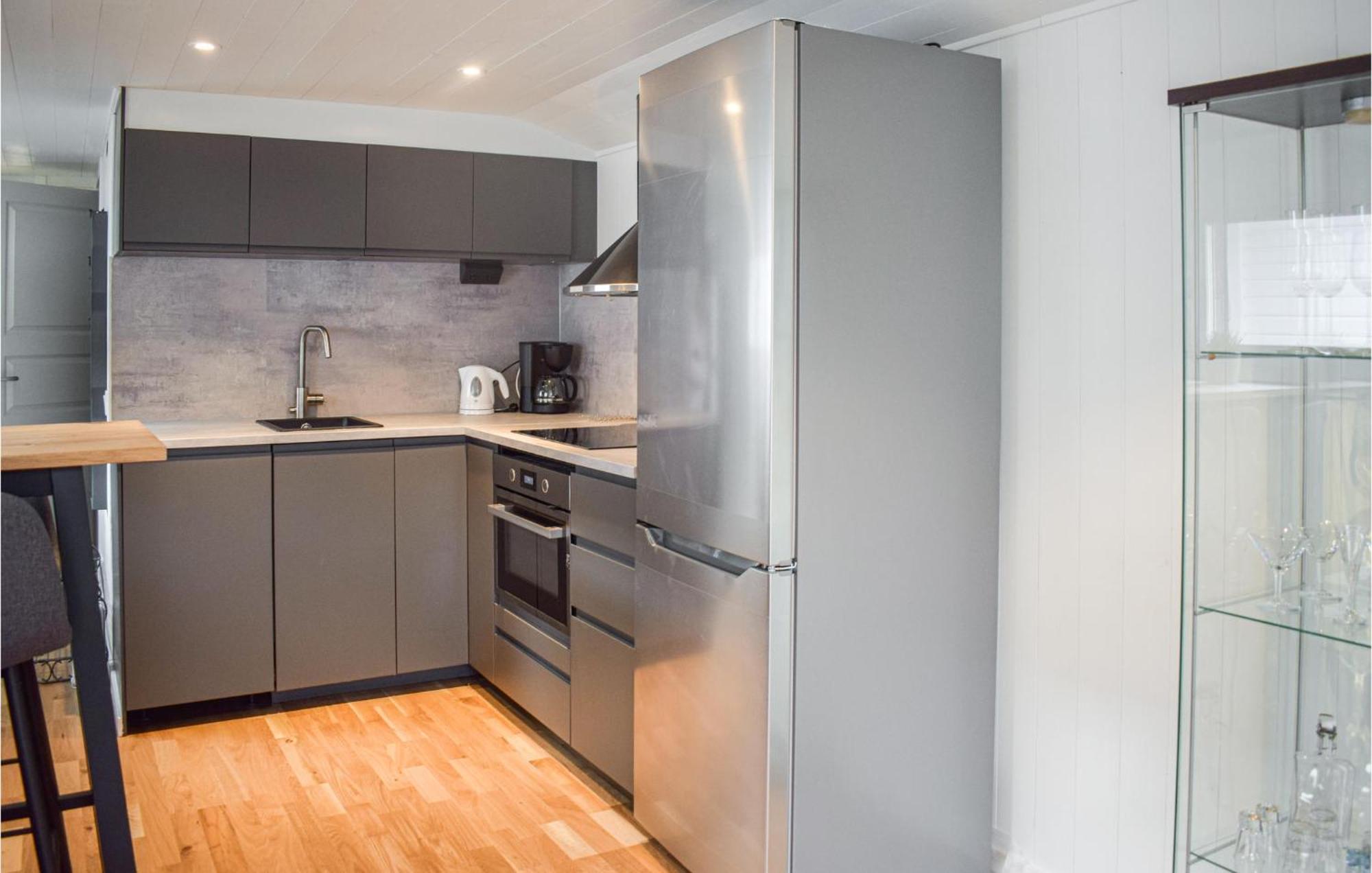 Gorgeous Home In Borgholm With Wifi Bagian luar foto